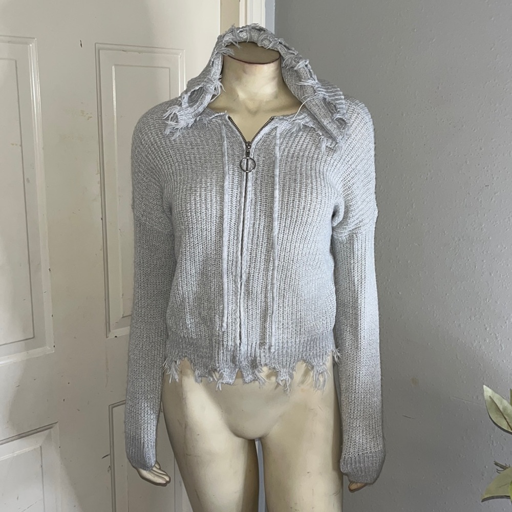 Full circle trends zip up